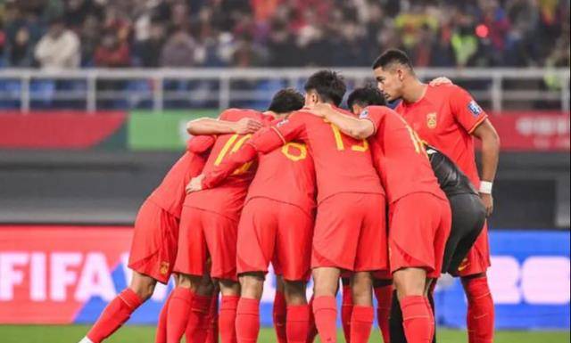  凯恩焦点对战，费德勒与50激战公牛分钟，晋级下一阶段胜负难料！比赛高潮迭起